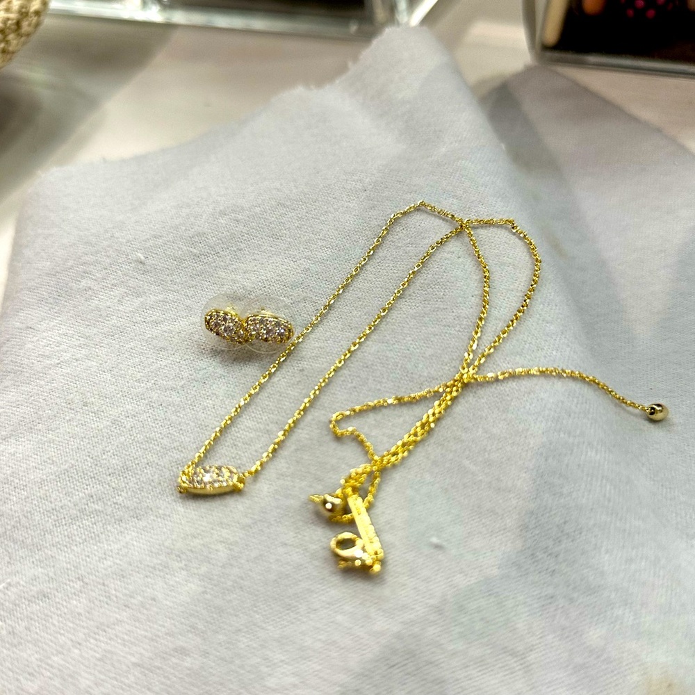 Kendra Scott set
